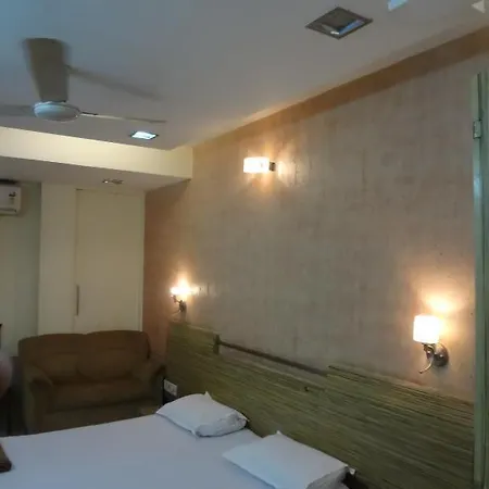 Regal Residency Apartment *