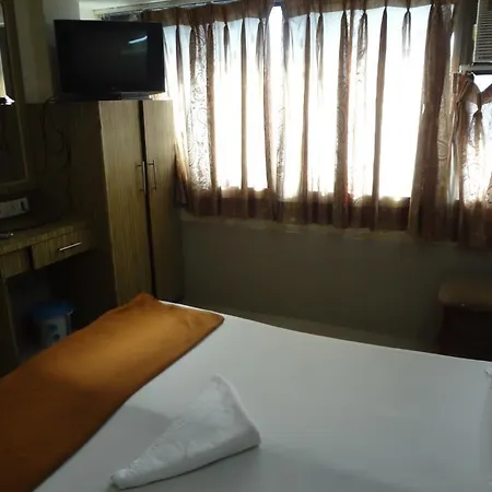 Regal Residency Apartment *