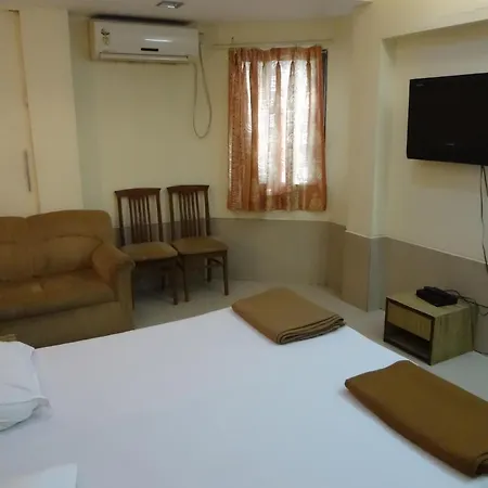 Apartment Regal Residency