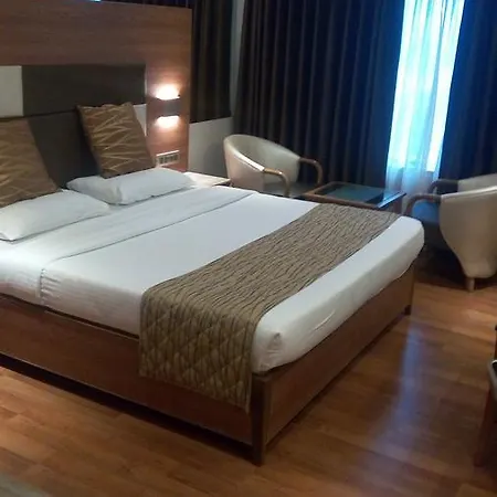 The Royal Orchid Hotel, Chembur Hotel