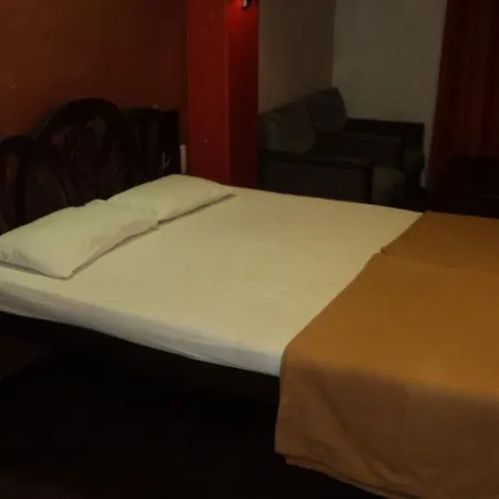 Benazeer Hotel