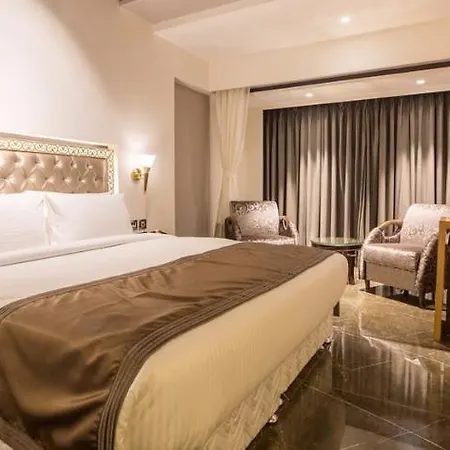 Peninsula Redpine 3*