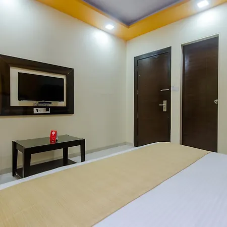 Oyo 9326 Om Sai Residency 3* Mumbai