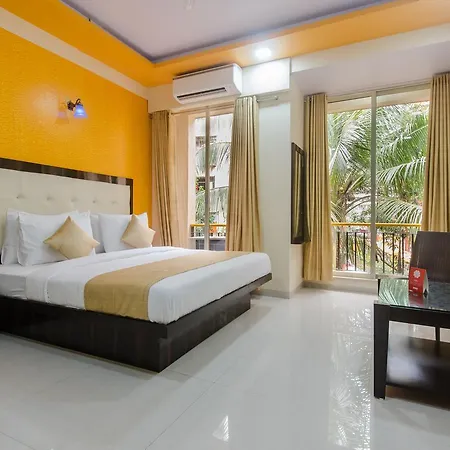 Hotel Oyo 9326 Om Sai Residency 3*