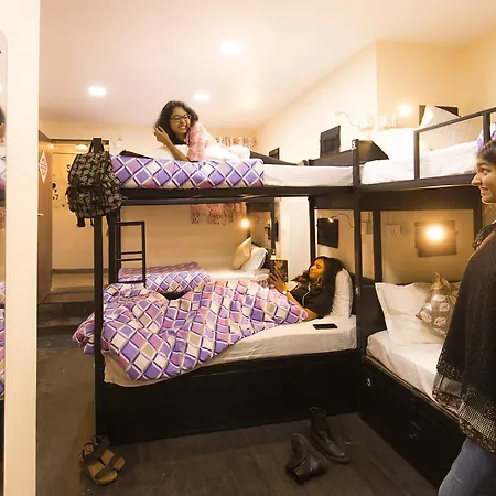 Zostel Hostel *