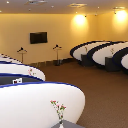 Aviserv Lounge Inn