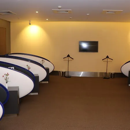 Aviserv Lounge Mumbai