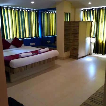 Hotel Executive 3*