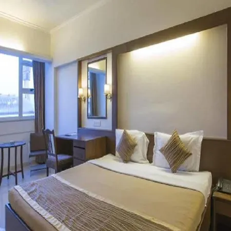 Hotel Avion 3*
