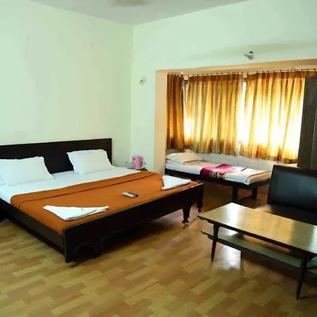 Hotel Hotel Kishish Kunj