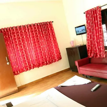Hotel Kishish Kunj 3*