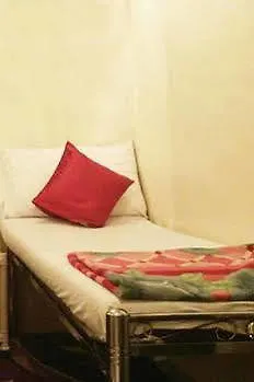 Hotel New India 2*