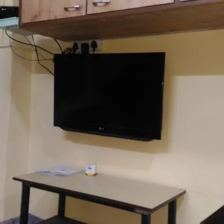 Furnished Near Bkc, Airport & Santacruz * Mumbai