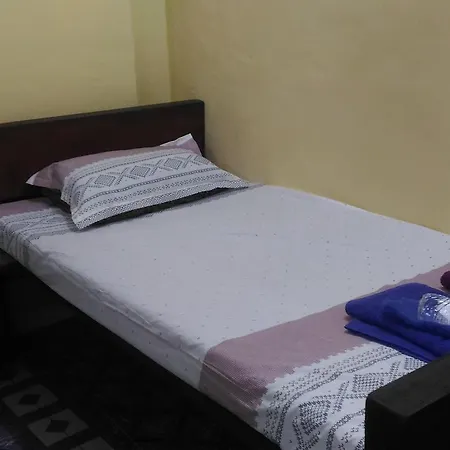 Furnished Near Bkc, Airport & Santacruz Guest house *