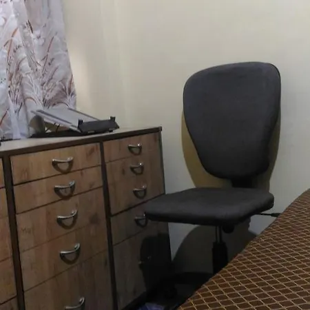 Guest house Furnished Near Bkc, Airport & Santacruz