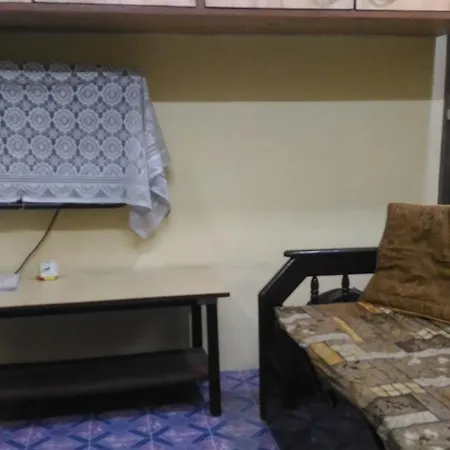 Furnished Near Bkc, Airport & Santacruz Guest house *
