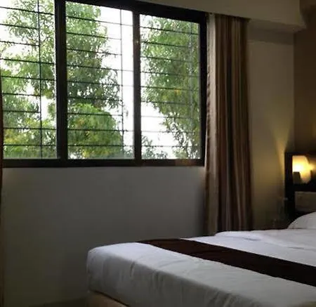 Fabexpress Alfa Galaxy Hotel Mumbai