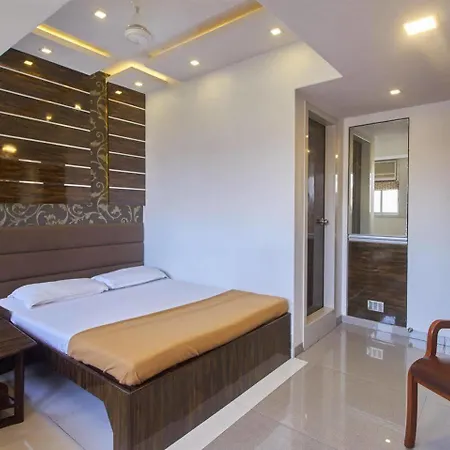 Oyo 28893 Gulf Hotel Mumbai