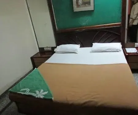 Oyo 28893 Gulf Hotel 3*