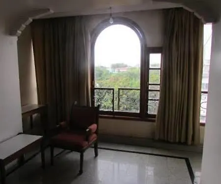 Oyo 28893 Gulf Hotel Mumbai