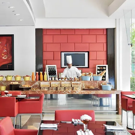 Marriott Executive - Lakeside Chalet, Hotel 4*