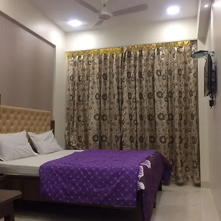 Antique - Colaba Hotel