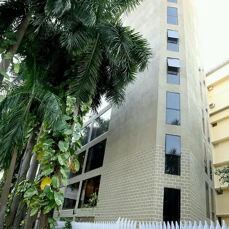 House Andheri East, Hotel 3*