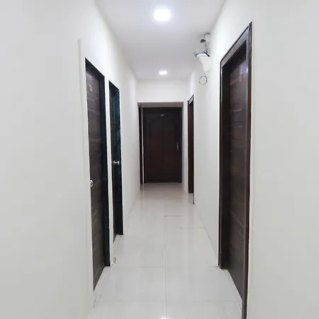 Hotel Maangta 107 @ Andheri East *