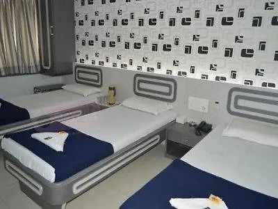 Hotel Maangta 219 @ Goregaon 2*