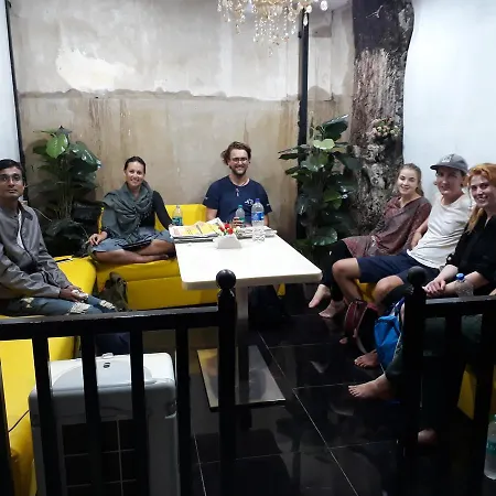 Town - Ac Hostel