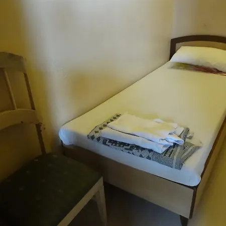 Tiptop Hotel Mumbai