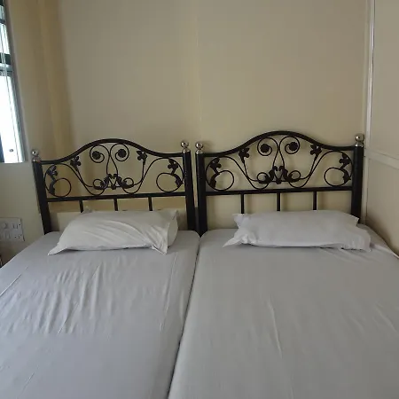 Kohinoor Lodge *