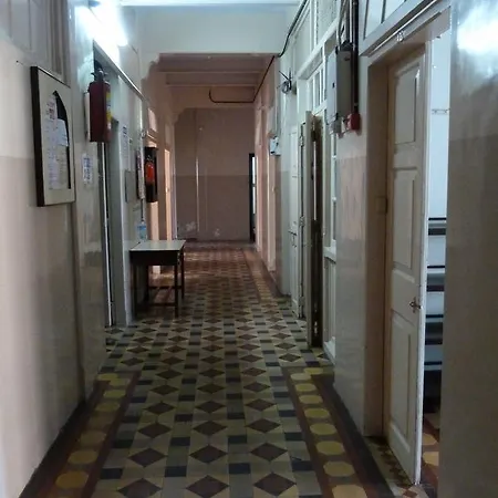 Hostel Modern Hindu