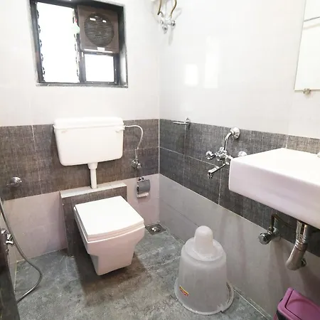 Onyx Residency Hotel 3*