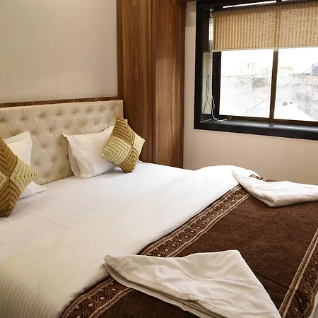 Hotel Flora Fountain,fort 2*