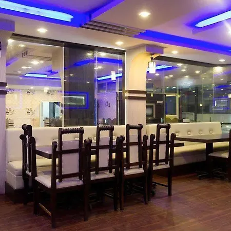 Fabhotel Midaas Comforts Hotel