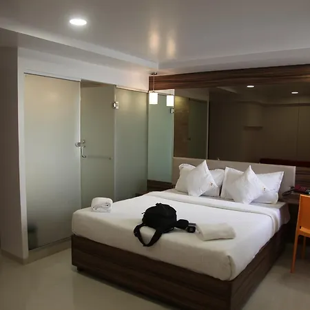 Aboos Lucky Galaxy Hotel 3*