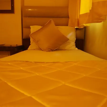 Silver Castle Hotel *