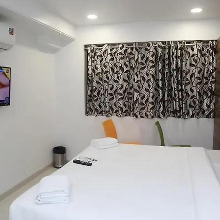 Aboos Lucky Galaxy Hotel Mumbai