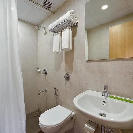 Hotel Leafio-near Airport 3*