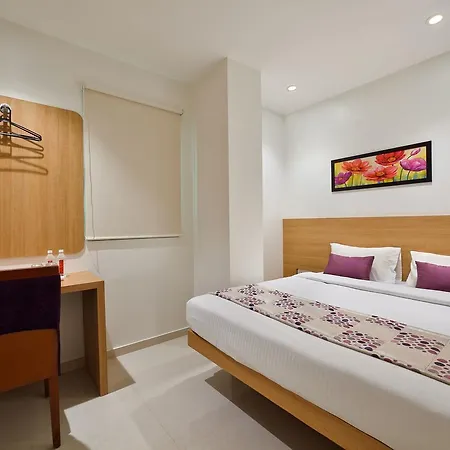 Hotel Leafio-near Airport 3*