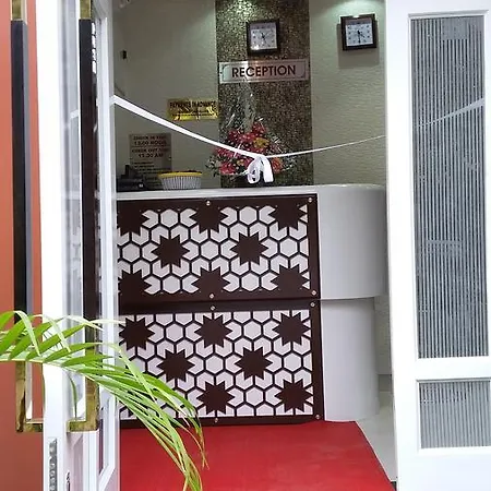 Hotel Airways Residency 3*