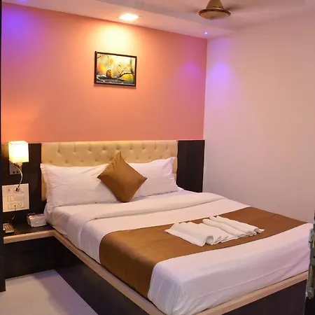 Hotel Airways Residency 3*