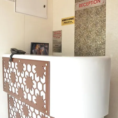Hotel Airways Residency 3*