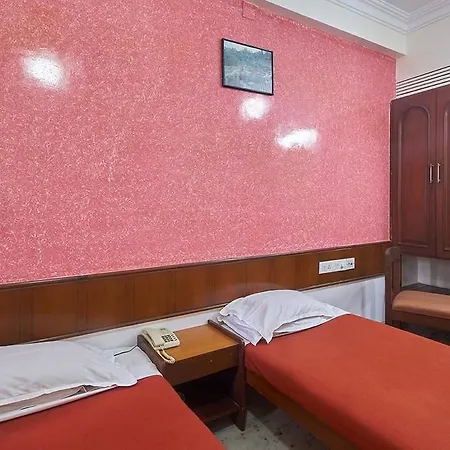 Hotel Mogul Palace - Near Masjid Bunder 3*