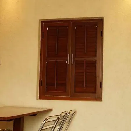 Hotel Kumkum 2*