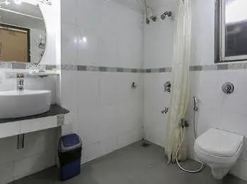 Hotel Fabhotel Sai Prasad 3*