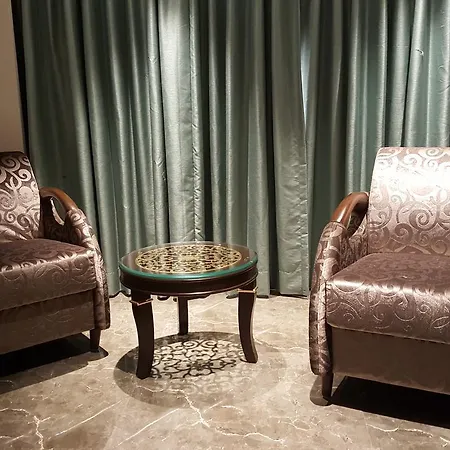 Peninsula Redpine Hotel 3*