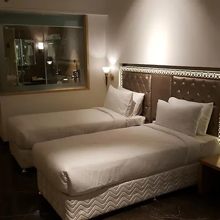 Hotel Peninsula Redpine Mumbai