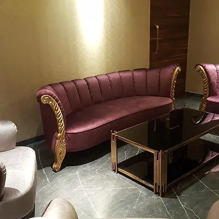 Peninsula Redpine Hotel Mumbai